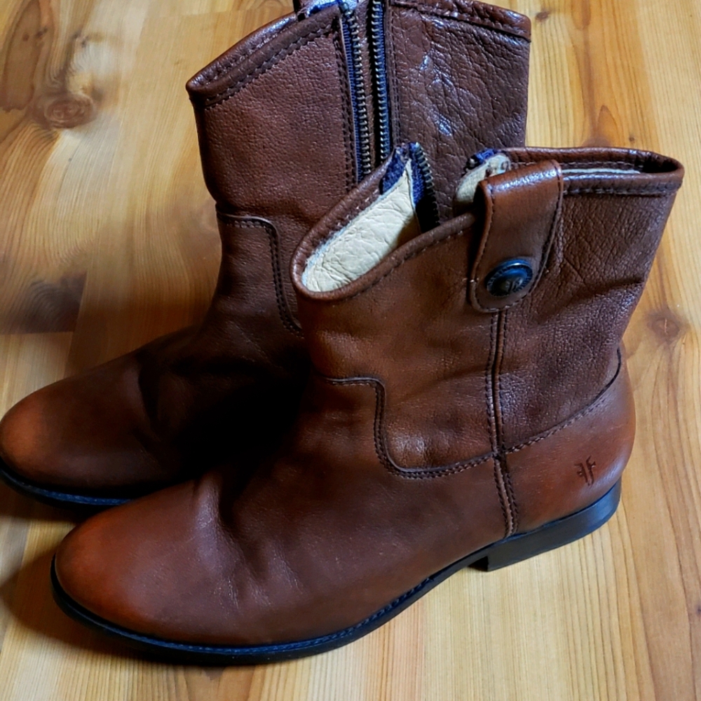 Frye Melissa Button Boots...NWOT